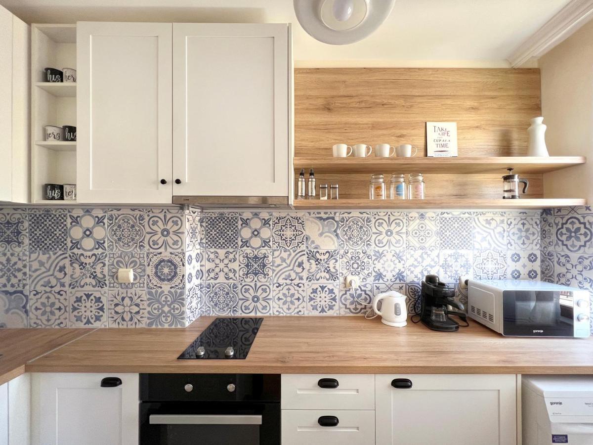 Lovely Apartment With Balcony In Pomorie Old Town By Flat Mаnаger Bagian luar foto