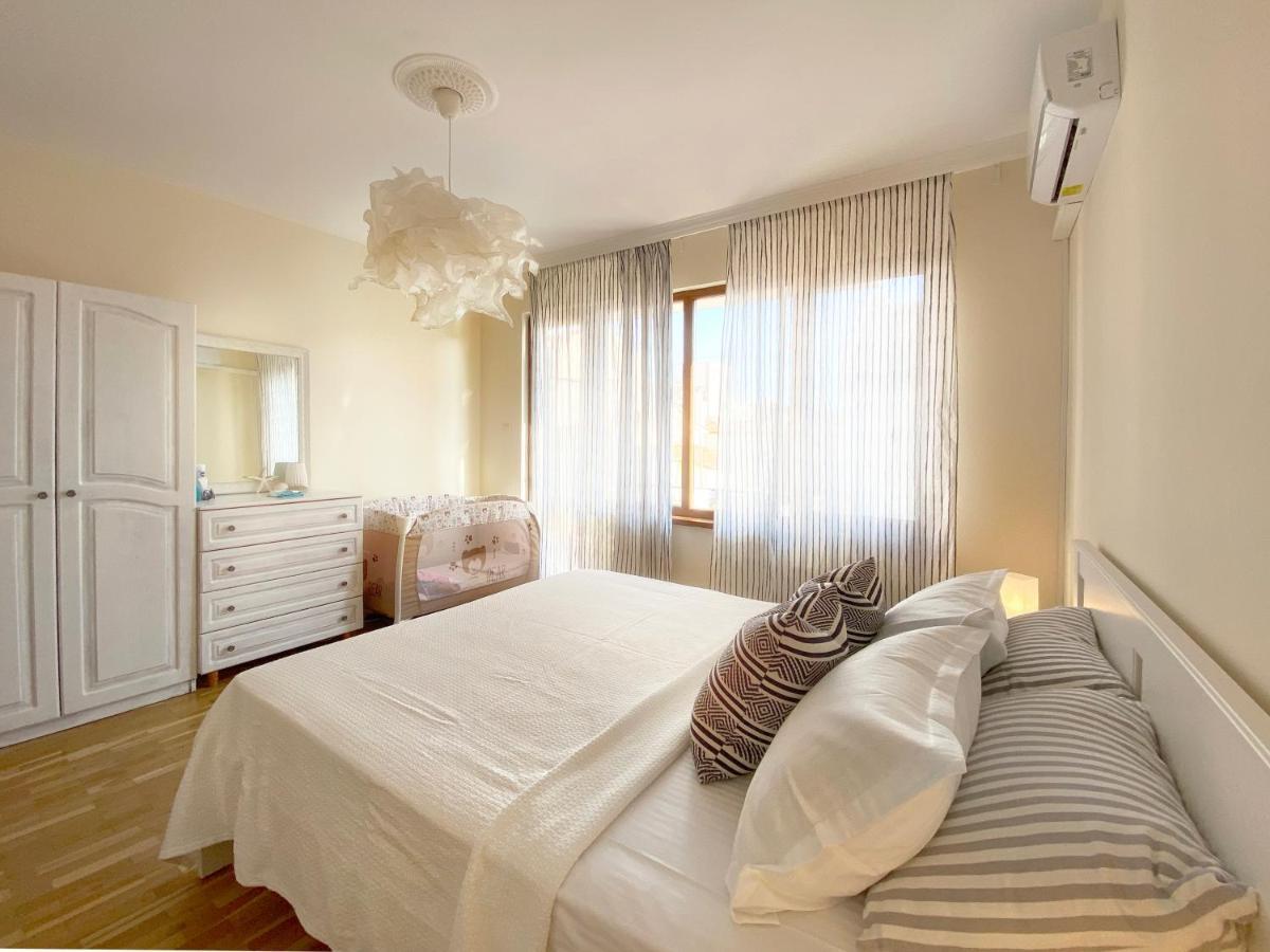 Lovely Apartment With Balcony In Pomorie Old Town By Flat Mаnаger Bagian luar foto
