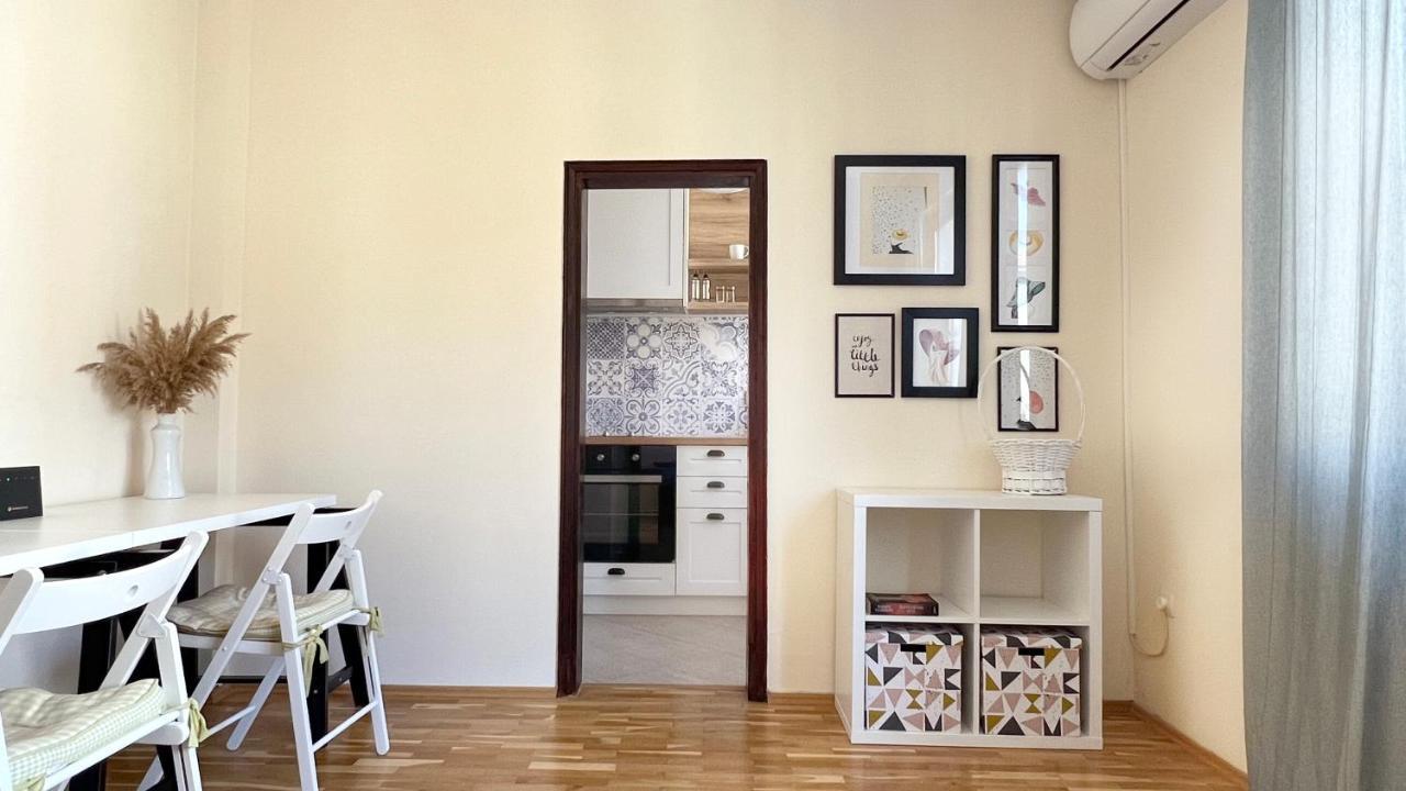 Lovely Apartment With Balcony In Pomorie Old Town By Flat Mаnаger Bagian luar foto