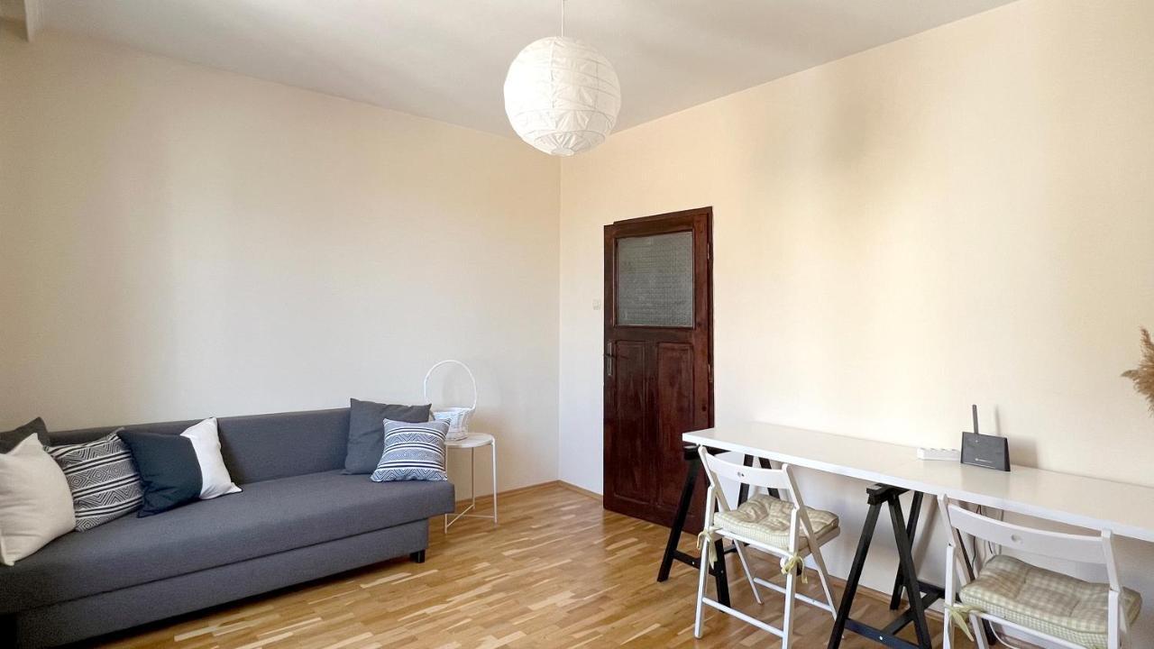 Lovely Apartment With Balcony In Pomorie Old Town By Flat Mаnаger Bagian luar foto