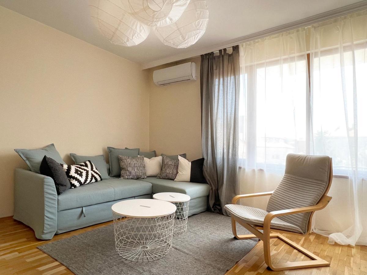 Lovely Apartment With Balcony In Pomorie Old Town By Flat Mаnаger Bagian luar foto