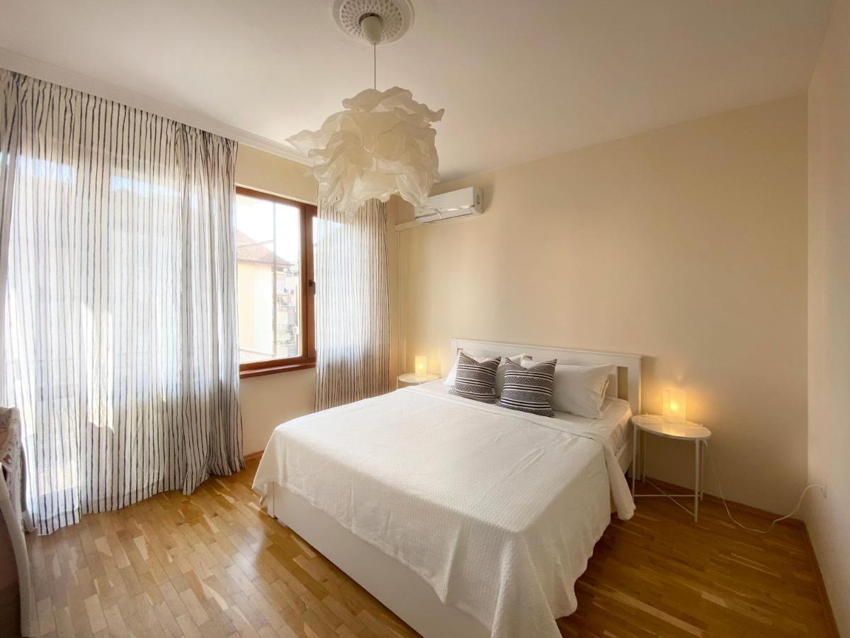 Lovely Apartment With Balcony In Pomorie Old Town By Flat Mаnаger Bagian luar foto